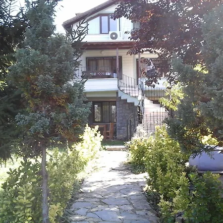 Vira Creek House 3*