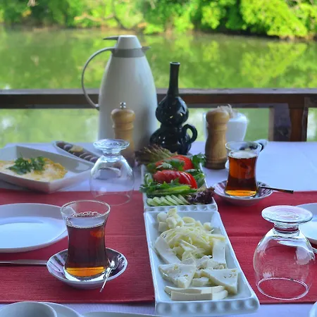 Vira Creek House Frühstückspension