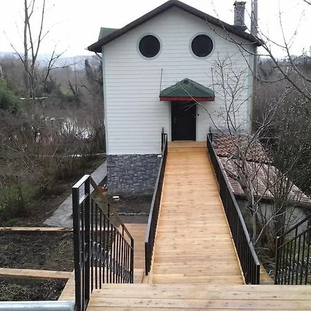 Frühstückspension Vira Creek House 3*