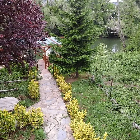 Frühstückspension Vira Creek House 3*