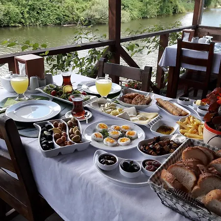 Vira Creek House Frühstückspension