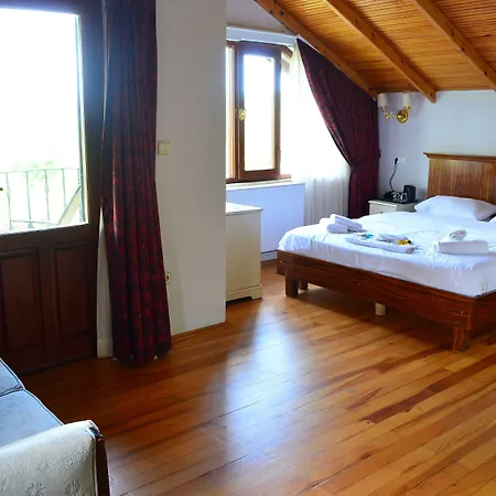 فندق مبيت وإفطار Vira Creek House
