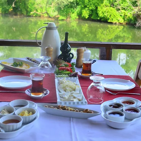 Vira Creek House 3*
