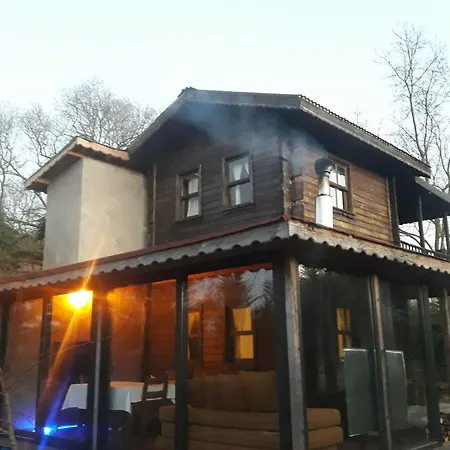 Vira Creek House فندق مبيت وإفطار 3*