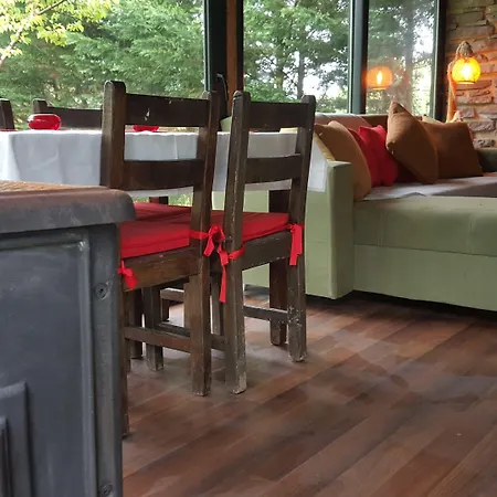Vira Creek House 3*