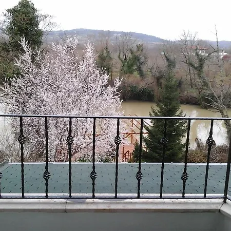 Vira Creek House 3*