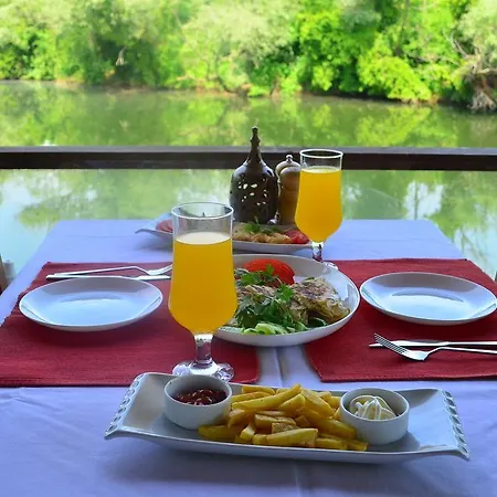 Vira Creek House 3*